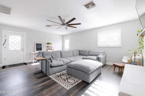 1151 Palomino Dr, Chandler AZ 85224-2117 exterior