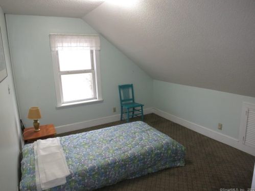 773 Bloomfield Ave, Windsor CT 06095-2812 exterior