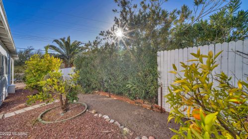 5749 Lazy Heart St, Tucson AZ 85713-6436 exterior