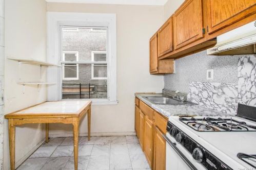 1923 Hennessy Pl, Bronx NY 10453-2910 exterior