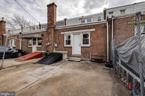 6410 Guyer Ave, Philadelphia PA 19153-2406 exterior