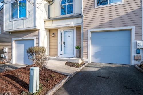 502 Park Pl, Springfield NJ  07081-3504 exterior