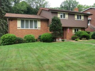 1261 Northwestern Dr, Monroeville, PA 15146-4403