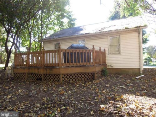 71 Lucy Ave, Hummelstown, PA 17036-9131