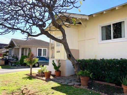 1813 Waiola St, Honolulu HI  96826-2635 exterior