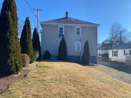 1718 Smith St, Providence RI 02911-2939 exterior