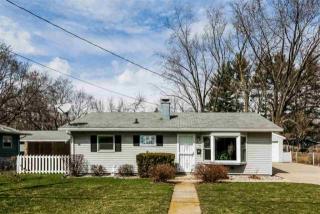 918 Blaine Dr, Madison, WI 53704-1902