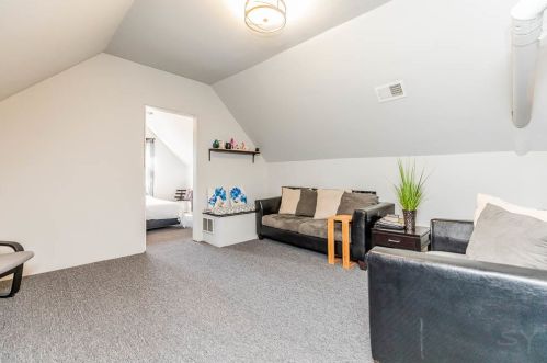 4856 Byron St, Chicago IL 60641-2604 exterior