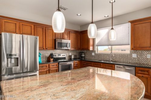 16420 16 Ln, Phoenix AZ 85045-0815 exterior