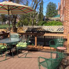 236 Blenheim Rd, Baltimore MD  21212-1703 exterior