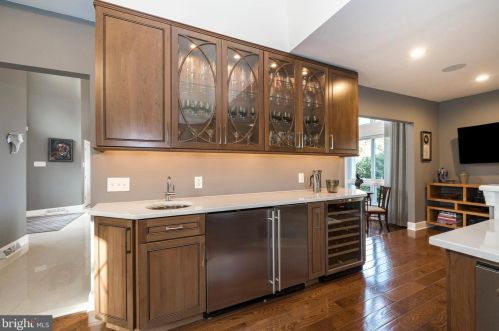 398 Lakeside Rd, Ardmore PA exterior