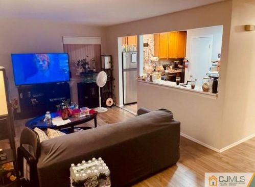 4401 Birchwood Ct, New Brunswick NJ 08902-3919 exterior