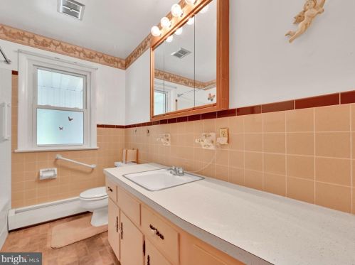 2180 Old Philadelphia Pike, Lancaster PA 17602-2633 exterior