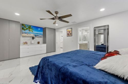 3790 8 Ave, Naples FL 34120-4923 exterior