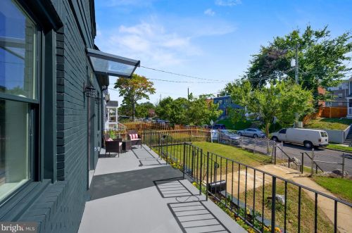 5020 Hanna Pl, Washington DC  20019-5818 exterior