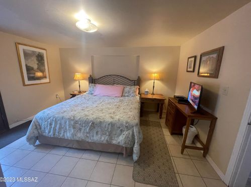 10700 Tanque Verde Rd, Tucson AZ 85749-9611 exterior