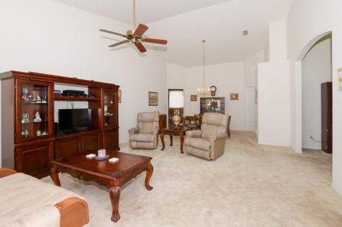 325 Tuscany Ct, Fort Pierce FL 34986-1731 exterior