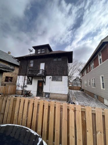 3035 45th St, Milwaukee WI  53210-1718 exterior