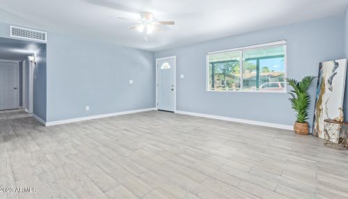 2925 42nd Ave, Phoenix AZ  85019-4323 exterior