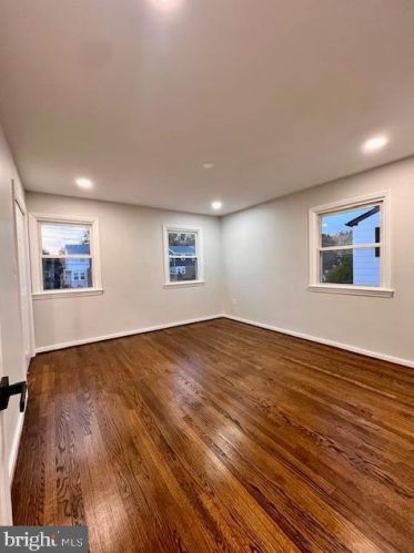 6949 Westhampton Dr, Alexandria VA 22307-1527 exterior