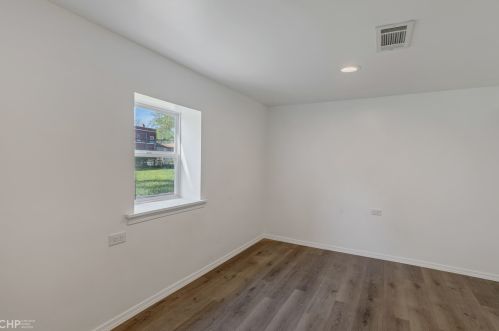 6749 Damen Ave, Chicago IL  60636-3204 exterior