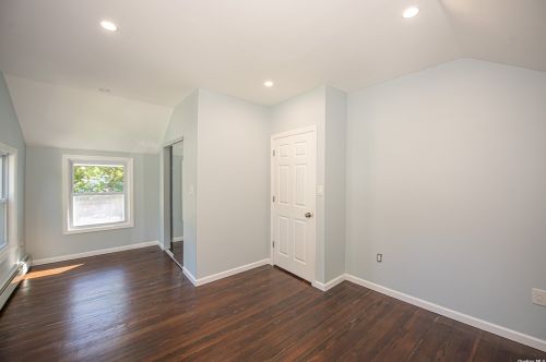 46 Luyster St, Huntington Station NY 11746-4421 exterior