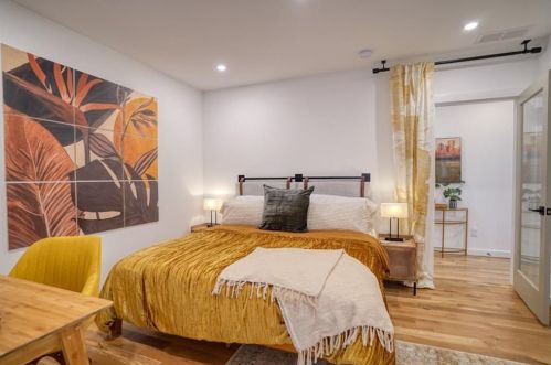 829 Barnett St, Atlanta GA  30306-3729 exterior