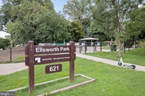 700 Roeder Rd, Silver Spring MD  20910-4405 exterior