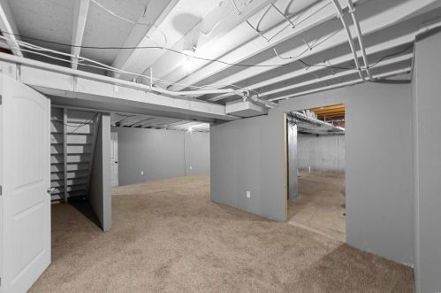 170 Village Circle Dr, Winfield MO 63389-2051 exterior