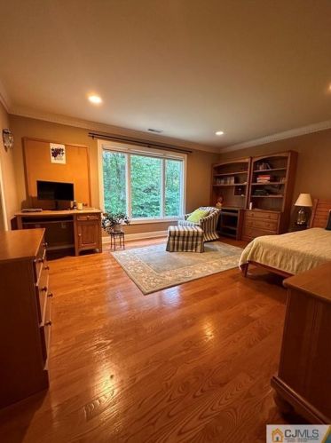 21 Southfield Rd, Edison NJ 08820-3141 exterior