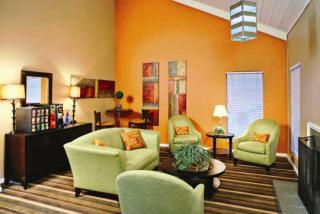 3209 Interstate 35, Austin TX  78741-6936 exterior