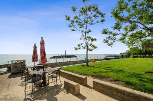 1216 Jarvis Ave, Chicago IL  60626-2008 exterior