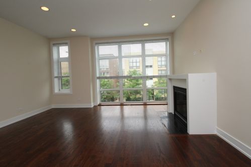 3643 Montrose Ave, Chicago, IL 60618