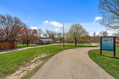 673 Saddle Rdg, Bull Valley IL 60012-3600 exterior