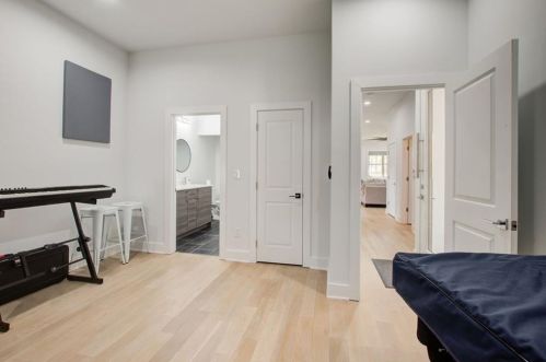 210 Mathewson Pl, Atlanta GA  30314-2629 exterior