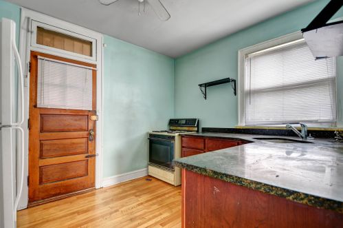 551 89 St, Chicago IL 60620-4928 exterior