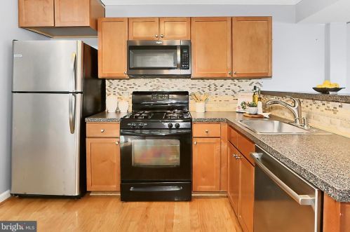 5260 Maris Ave, Alexandria VA  22304-1904 exterior