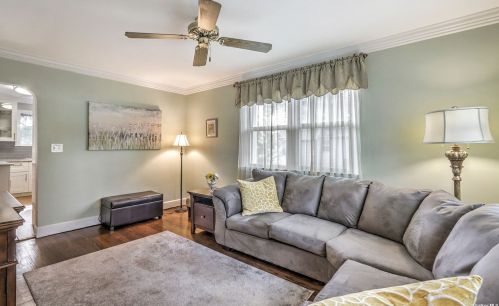 148 Frederick Ave, Babylon NY 11702-2103 exterior