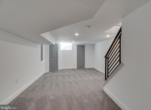 1009 Greenwich St, Philadelphia PA 19147-6409 exterior