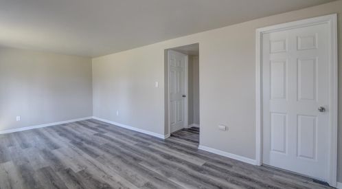 6848 3 Ave, Gary IN 46406-0015 exterior