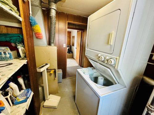 743 Tyler Rd, Meskegon MI 49445-9333 exterior