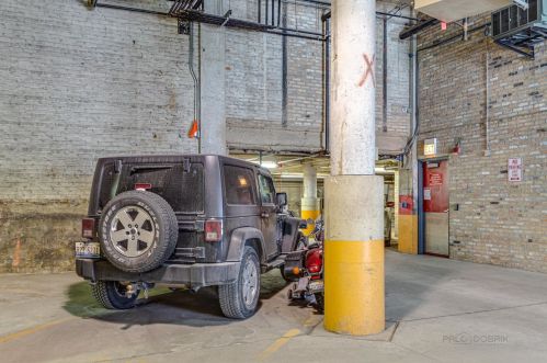 2545 Dearborn St, Chicago IL  60616-4990 exterior