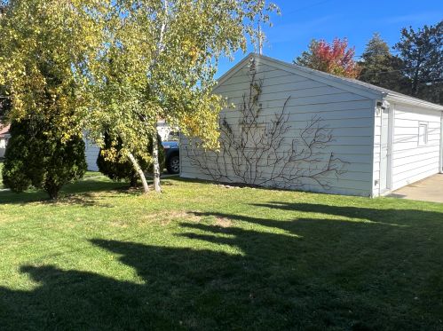 2640 71, Milwaukee WI 53219-2511 exterior