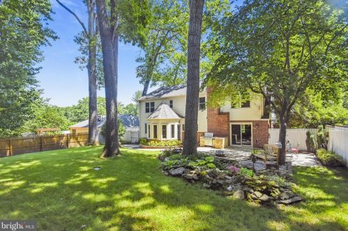 10316 Gainsborough Rd, Rockville MD 20854-4043 exterior