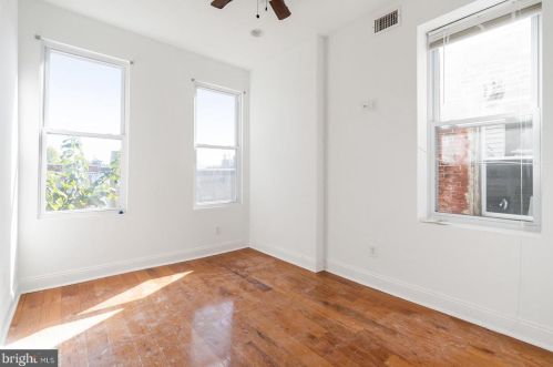 1765 29 St, Philadelphia PA 19145-2402 exterior