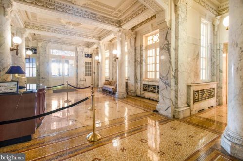 2022 Columbia Rd, Washington DC 20009-1352 exterior