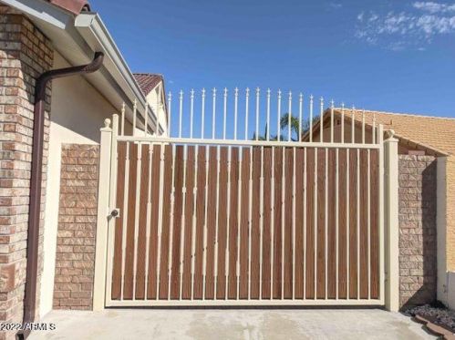 15816 15th Way, Phoenix AZ  85022-3249 exterior