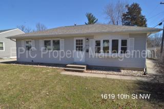 1619 10th St, Cedar Rapids IA  52401-2607 exterior