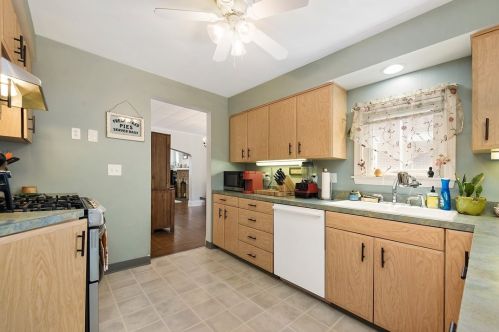 1611 Hillsdale Ave, Pittsburgh PA 15216-1822 exterior