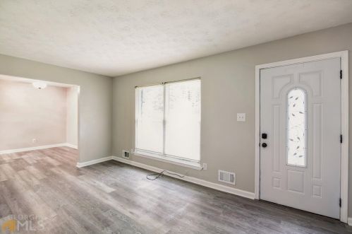 2817 Carriage Ln, Atlanta GA  30349-4101 exterior